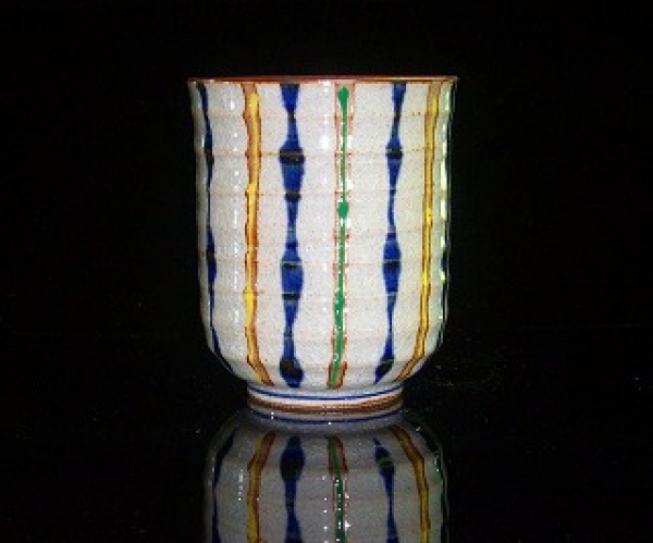 有田焼湯呑み錦点十草(大)青